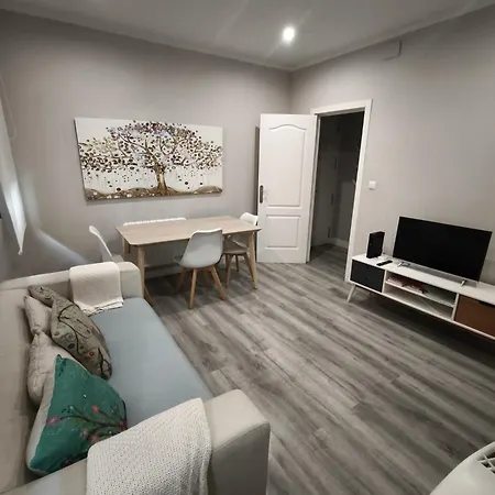 Cozy With Free Wifi Apartment *
